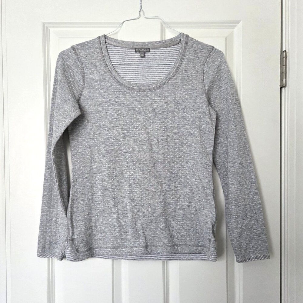 T By Talbots Heathered Gray Crew Neck Sweater